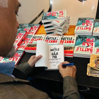 Fauji Days X Kulpreet Yadav—Signed Copies Alert We were privileged to host the acclaimed author (1)