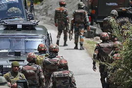 Indian army troops in the Rajouri region of Jammu. Credits: India Today