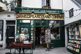 Shakespeare and Company bookstore in Paris