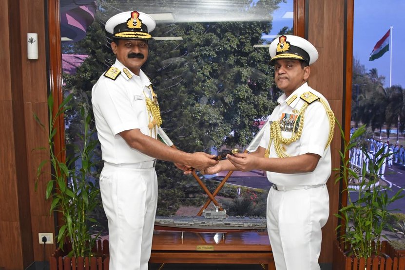 Vice Admiral V Srinivas (right) taking over as chief of the Southern Naval Command from Vice Admiral MA Hampiholi.